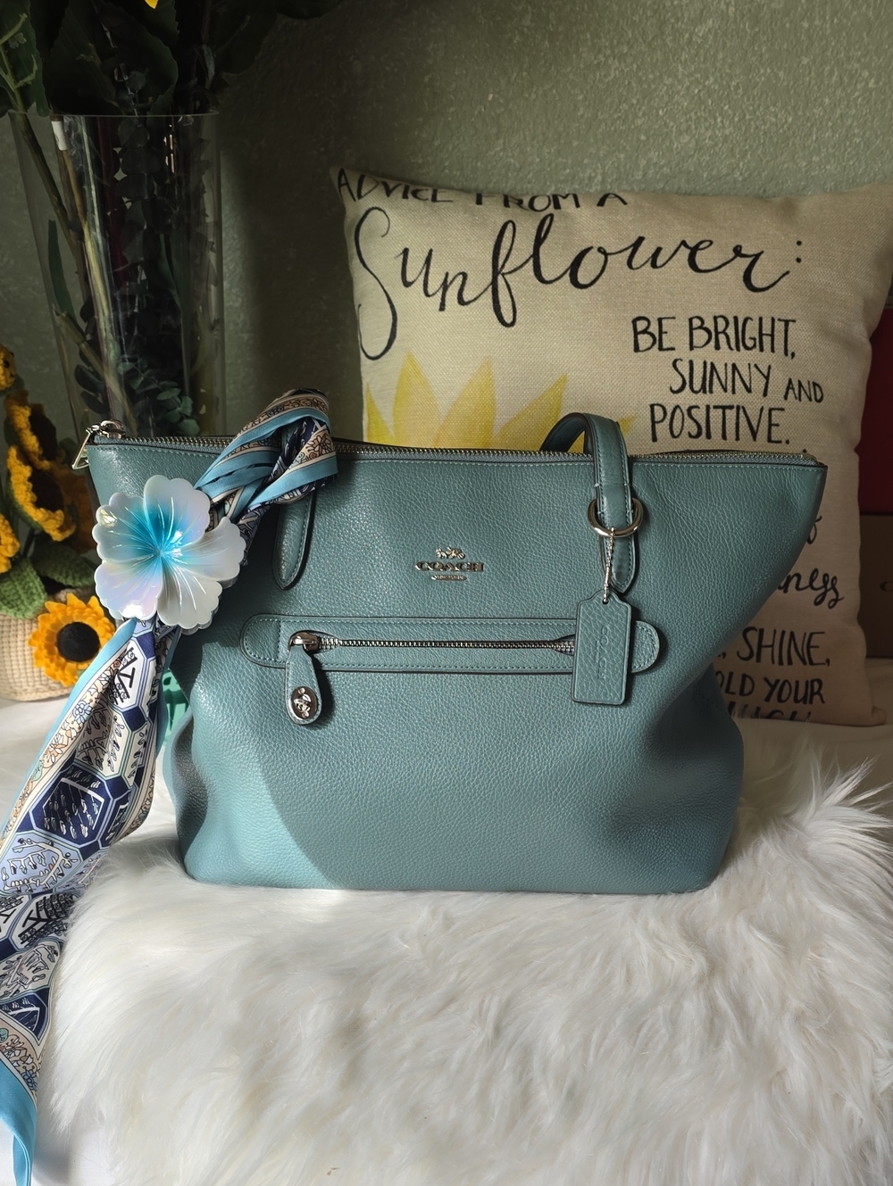 Coach Taylor Tote Pebbled Leather GUC With Scarf And Clip SEAFOAM GREEN